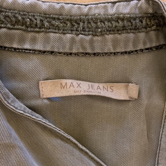 Vest - Picture 4 of 4